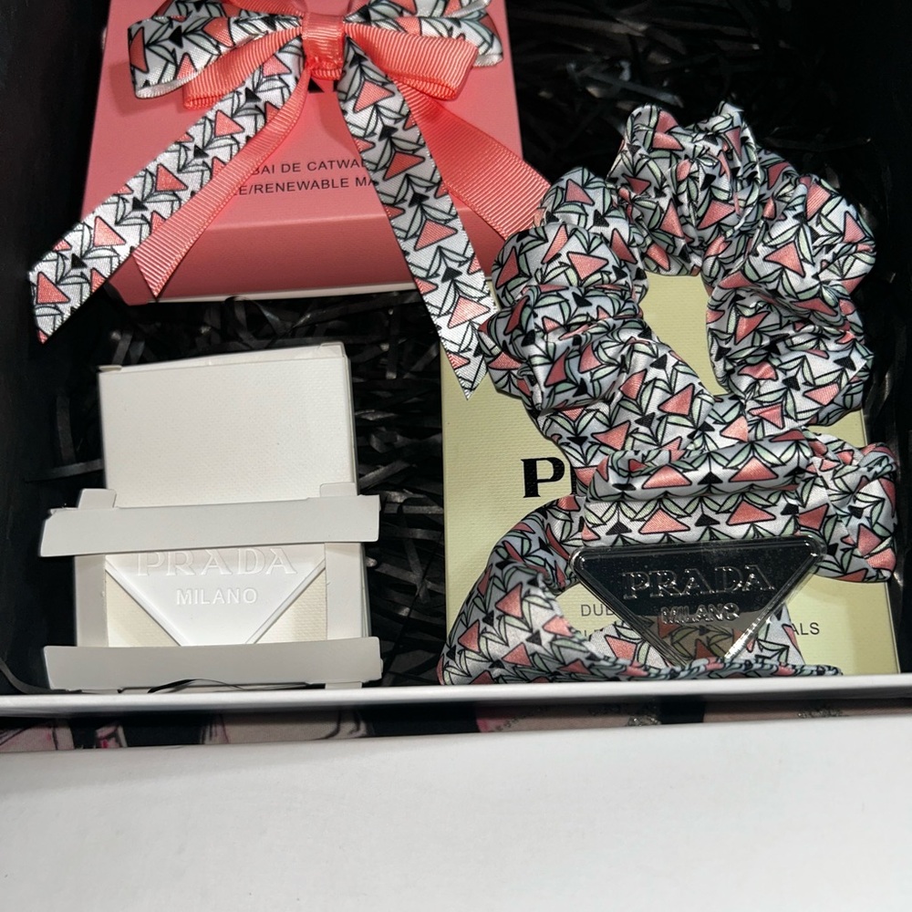 Prada Dubai De Catwalk Gift Box